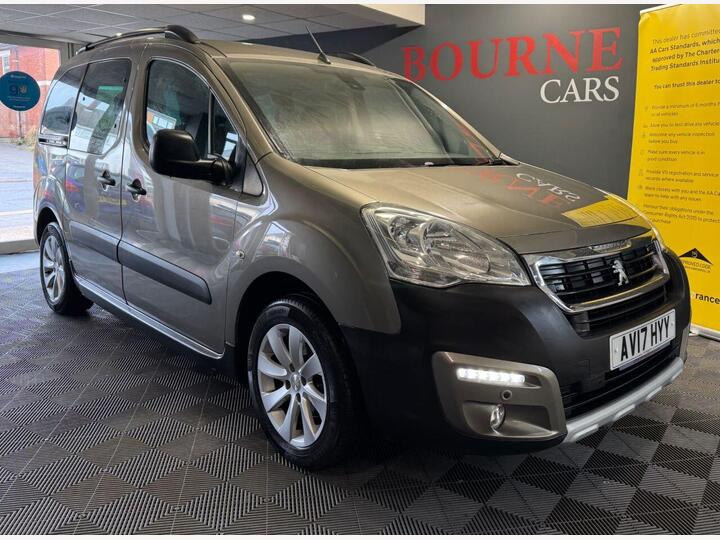Peugeot PARTNER TEPEE 1.2 PureTech Outdoor Euro 6 (s/s) 5dr