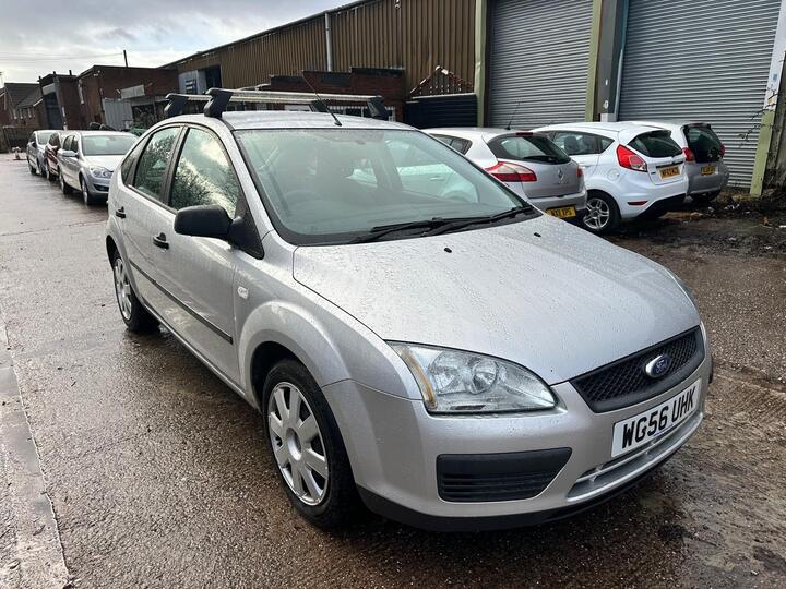 Ford Focus 1.6 LX 5dr