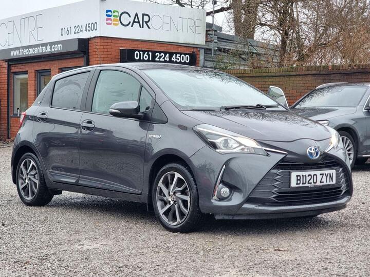 Toyota YARIS 1.5 VVT-h Y20 Bi-tone E-CVT Euro 6 (s/s) 5dr