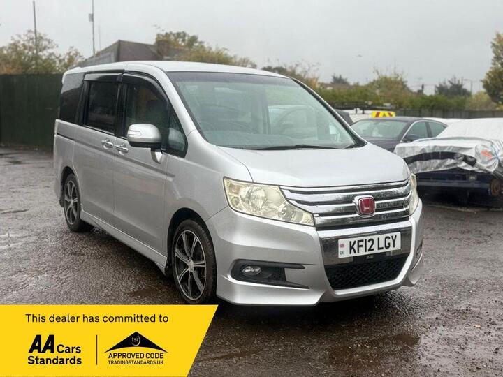 Honda Stepwagon 2.0 Auto Petrol 8 Seats 5dr