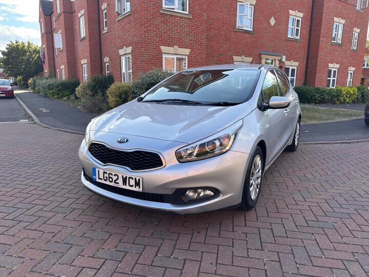 Kia Ceed 1.6 CRDi EcoDynamics 1 Euro 5 (s/s) 5dr