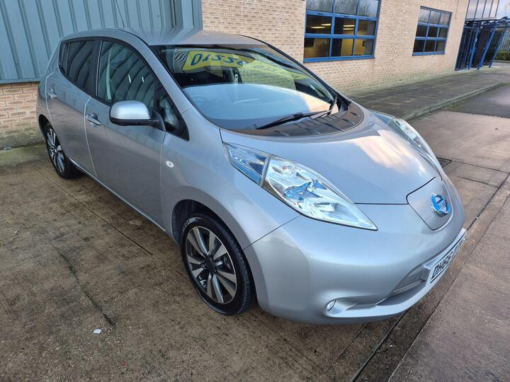 Nissan Leaf 30kWh Tekna Auto 5dr