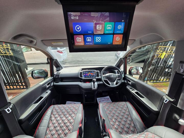 Honda Stepwagon SPADA TOP SPEC