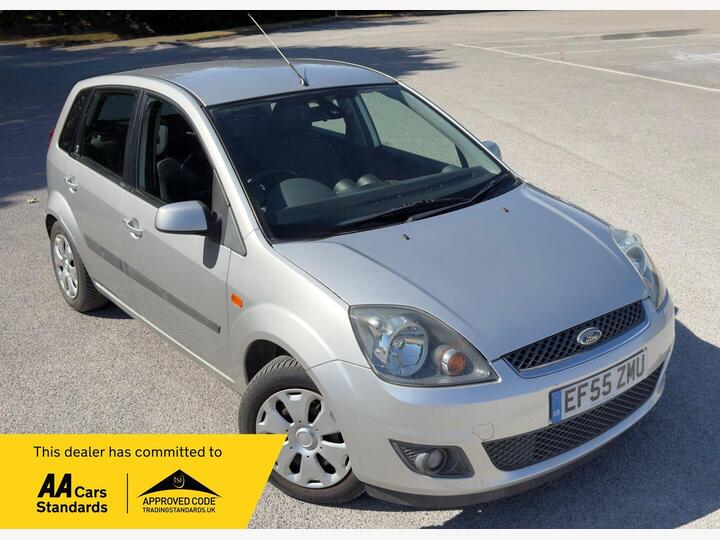 Ford Fiesta 1.6 Ghia 5dr