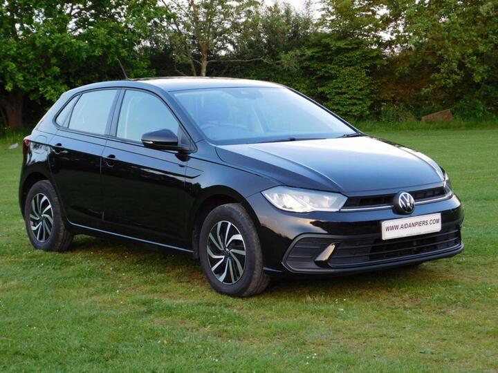 Volkswagen Polo 1.0 TSI Life Euro 6 (s/s) 5dr Volkswagen Polo 1.0 TSI Life Euro 6 (s/s) 5dr