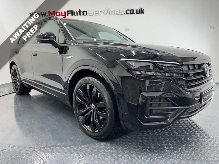 Volkswagen TOUAREG 3.0 TDI V6 Black Edition Tiptronic 4Motion Euro 6 (s/s) 5dr Volkswagen TOUAREG 3.0 TDI V6 Black Edition Tiptronic 4Motion Euro 6 (s/s) 5dr