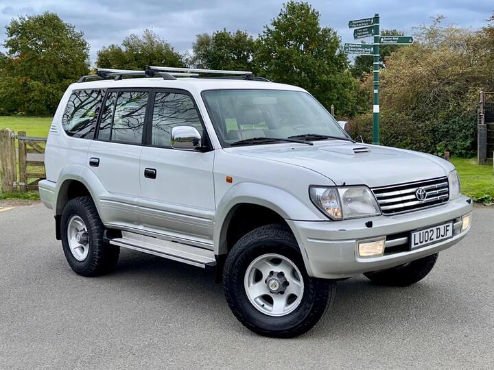 Toyota Land Cruiser Colorado 3.0 D-4D VX 5dr (8 Seat) Toyota Land Cruiser Colorado 3.0 D-4D VX 5dr (8 Seat)