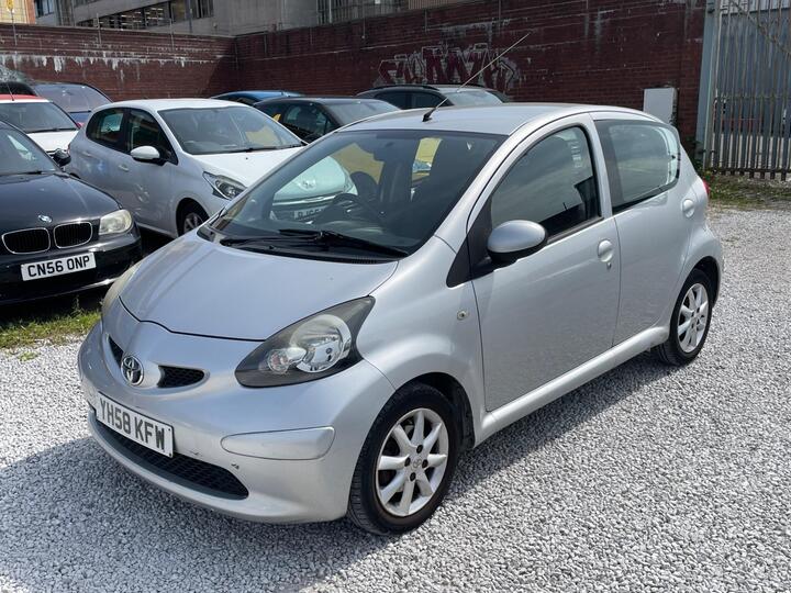 Toyota AYGO 1.0 VVT-i Platinum Euro 4 5dr