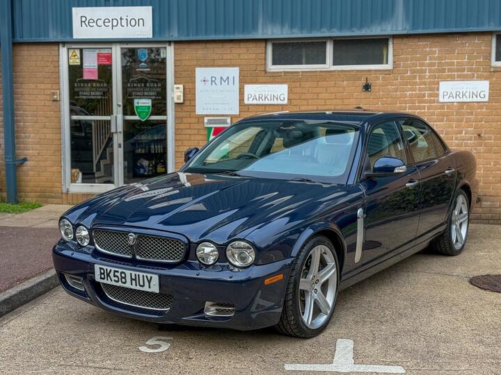 Jaguar XJR 4.2 V8 4dr