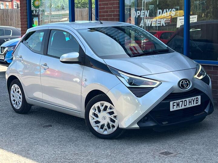 Toyota AYGO 1.0 VVT-i X-play Euro 6 5dr (Safety Sense)