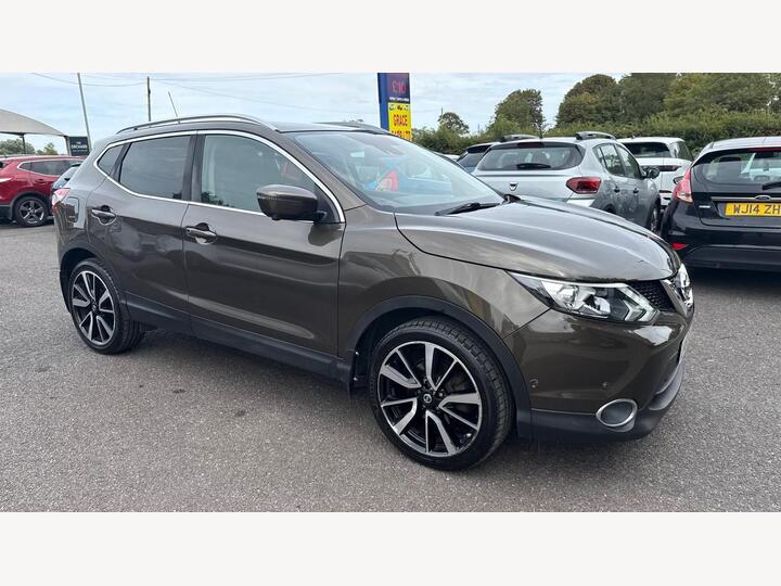 Nissan Qashqai 1.2 DIG-T Tekna XTRON 2WD Euro 6 (s/s) 5dr