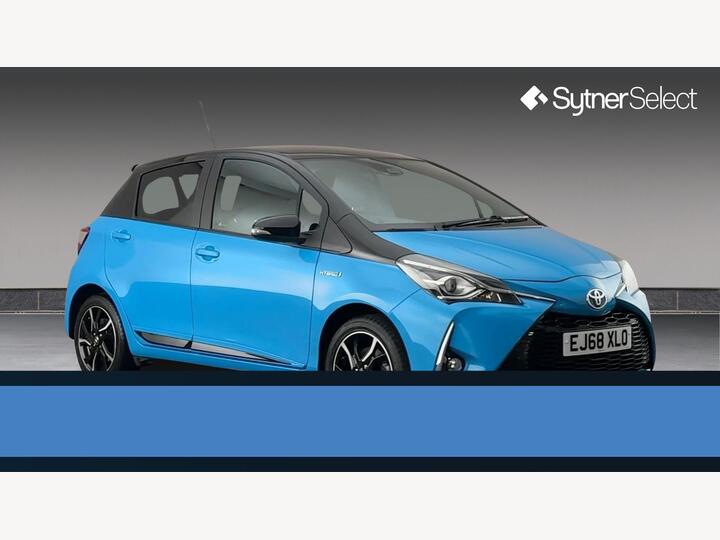 Toyota YARIS 1.5 VVT-h Cyan Bi-Tone E-CVT Euro 6 (s/s) 5dr