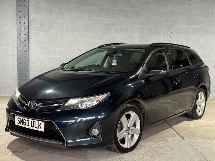 Toyota Auris 1.6 V-Matic Sport Touring Sports Euro 5 5dr Toyota Auris 1.6 V-Matic Sport Touring Sports Euro 5 5dr