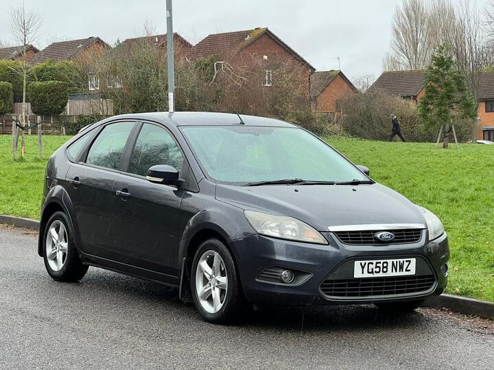 Ford Focus 1.6 Zetec 5dr
