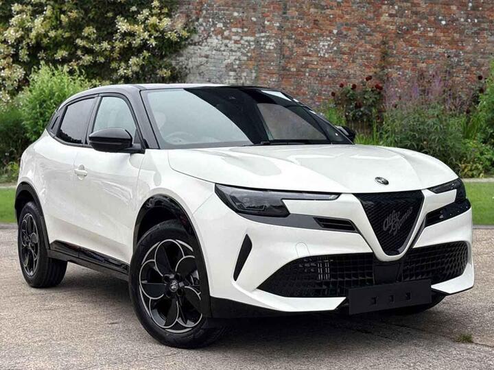 Alfa Romeo Junior 1.2 MHEV Ibrida E-DCT Euro 6 (s/s) 5dr