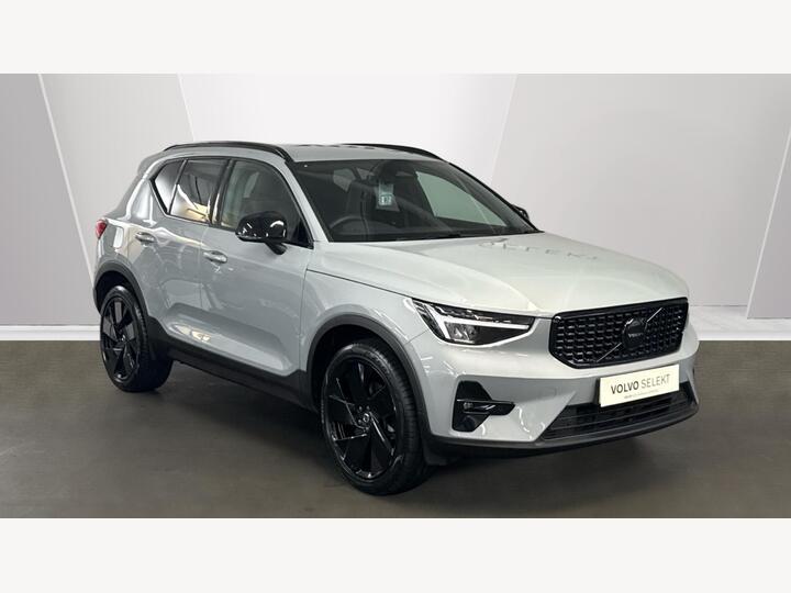Volvo XC40 2.0 B4 MHEV Plus Black Edition DCT Auto Euro 6 (s/s) 5dr