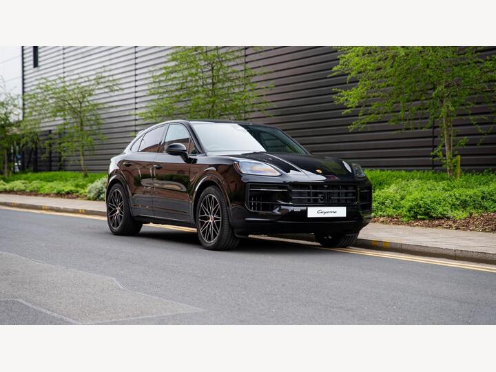 Porsche Cayenne 3.0 V6 E-Hybrid 25.9kWh Black Edition TiptronicS 4WD Euro 6 (s/s) 5dr