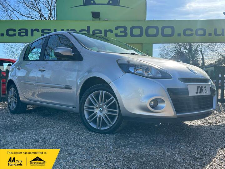 Renault CLIO 1.2 TCe Dynamique TomTom Euro 5 5dr