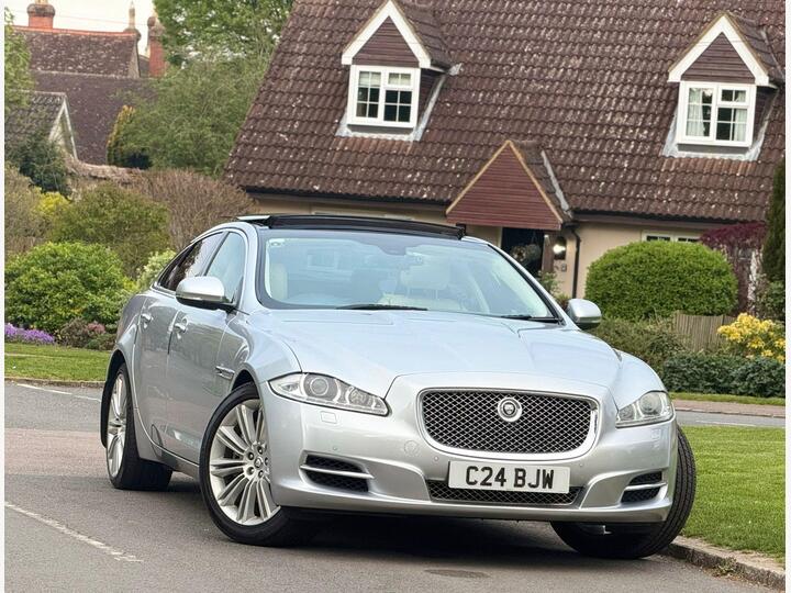 Jaguar XJ 3.0d V6 Portfolio Auto Euro 5 (s/s) 4dr