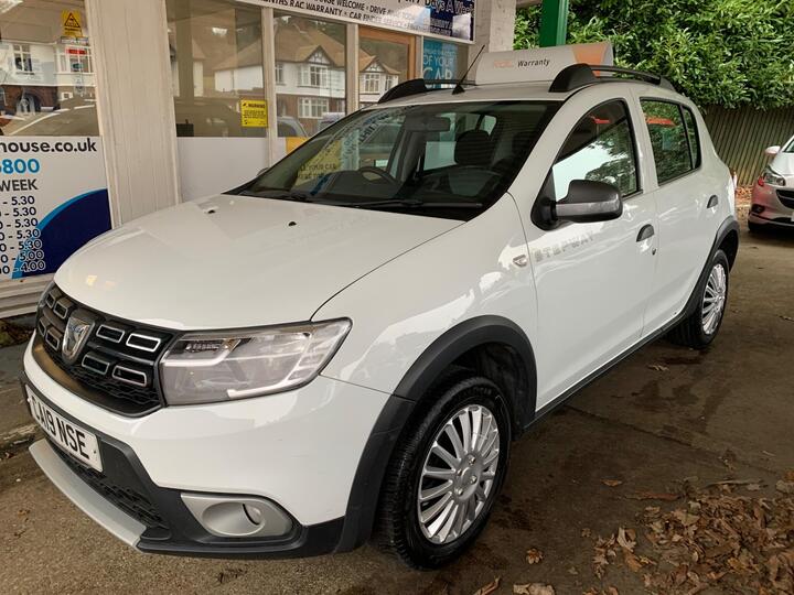 Dacia Sandero Stepway 0.9 TCe Essential Euro 6 (s/s) 5dr