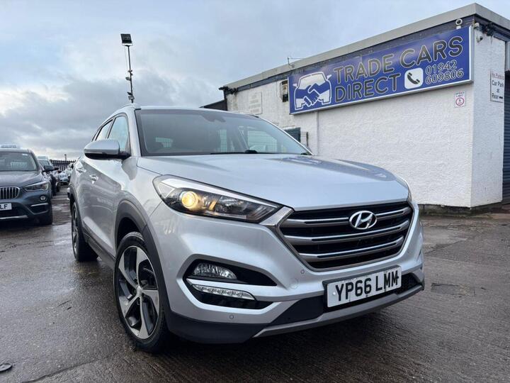 Hyundai TUCSON 1.7 CRDi Blue Drive Premium DCT Euro 6 (s/s) 5dr Hyundai TUCSON 1.7 CRDi Blue Drive Premium DCT Euro 6 (s/s) 5dr