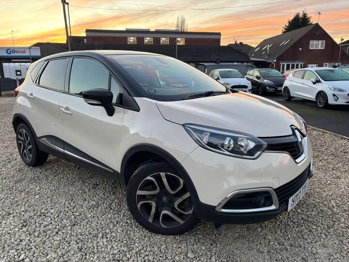 Renault Captur 1.5 DCi ENERGY Dynamique S Nav Euro 6 (s/s) 5dr Renault Captur 1.5 DCi ENERGY Dynamique S Nav Euro 6 (s/s) 5dr