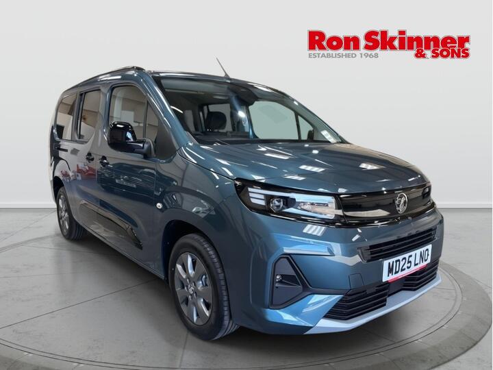 Vauxhall Combo Life Electric 52kWh Ultimate XL MPV Auto 5dr (7.4kW Charger)