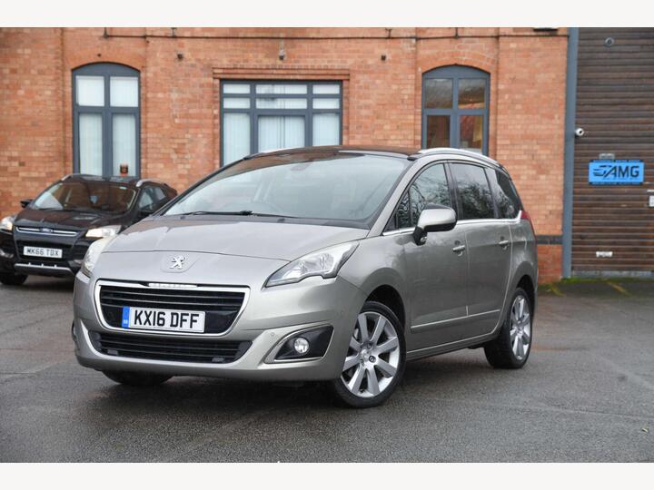 Peugeot 5008 1.6 BlueHDi Allure ETG Euro 6 (s/s) 5dr Peugeot 5008 1.6 BlueHDi Allure ETG Euro 6 (s/s) 5dr