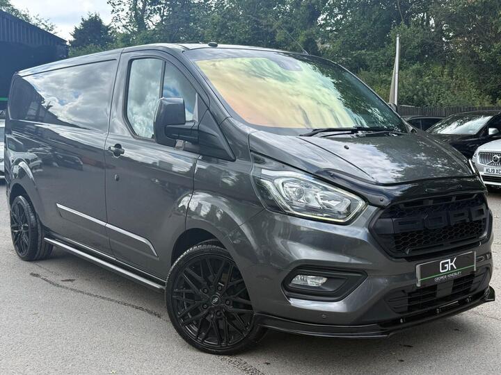 Ford Transit Custom 300 LIMITED P/V L2 H1 - NO VAT -LONG WHEEL BASE -20 INCH ALLOYS - BODYKIT