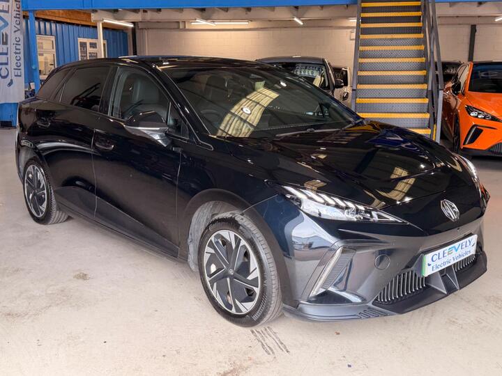MG MG4 64kWh Trophy Long Range Auto 5dr