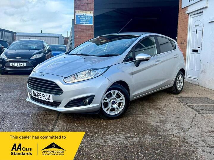 Ford Fiesta 1.5 TDCi ECOnetic Titanium Euro 6 (s/s) 5dr