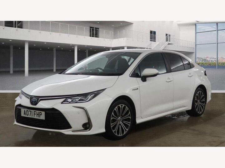 Toyota Corolla 1.8 VVT-h Design CVT Euro 6 (s/s) 4dr