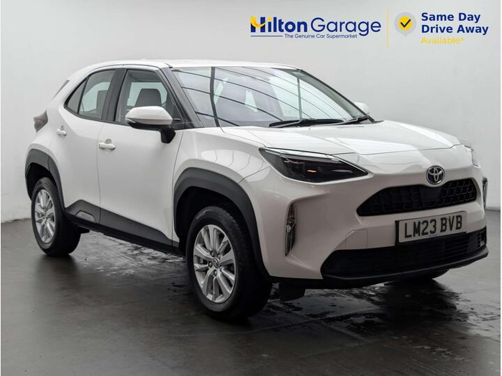 Toyota YARIS CROSS 1.5 VVT-h Icon E-CVT Euro 6 (s/s) 5dr Toyota YARIS CROSS 1.5 VVT-h Icon E-CVT Euro 6 (s/s) 5dr