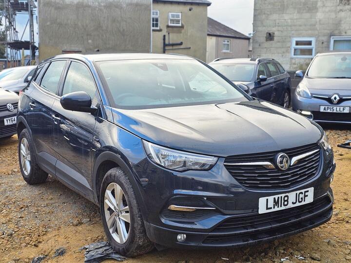 Vauxhall Grandland X 1.2 Turbo SE Euro 6 (s/s) 5dr