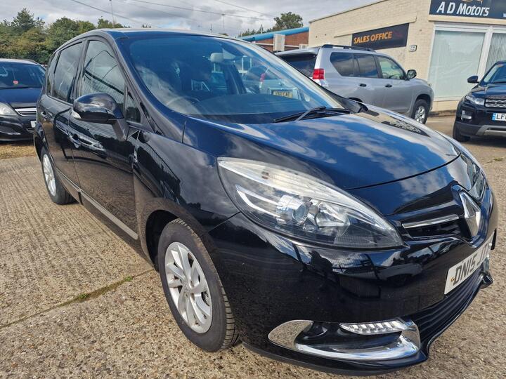 Renault Scenic 1.5 DCi ENERGY Dynamique TomTom Euro 5 (s/s) 5dr Renault Scenic 1.5 DCi ENERGY Dynamique TomTom Euro 5 (s/s) 5dr