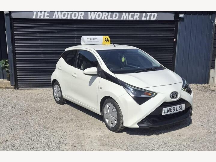 Toyota AYGO 1.0 VVT-i X-play X-shift Euro 6 5dr