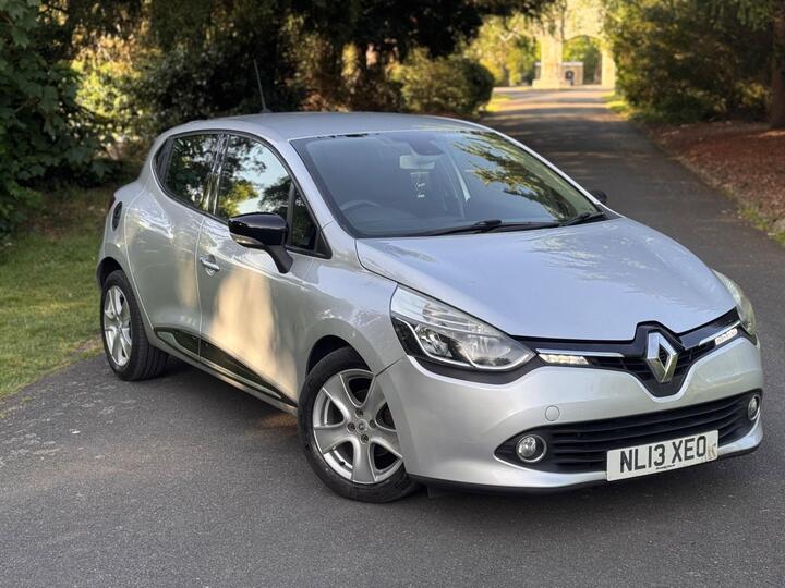 Renault Clio 1.2 16V Dynamique MediaNav Euro 5 5dr Renault Clio 1.2 16V Dynamique MediaNav Euro 5 5dr
