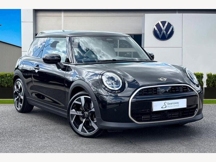 MINI Cooper 1.5C Exclusive Steptronic Euro 6 (s/s) 3dr