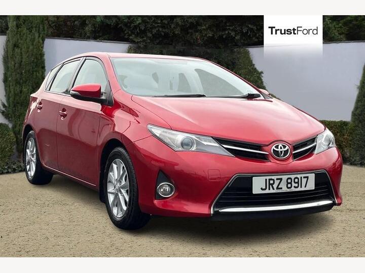 Toyota AURIS 1.4 D-4D Icon Euro 5 (s/s) 5dr Toyota AURIS 1.4 D-4D Icon Euro 5 (s/s) 5dr