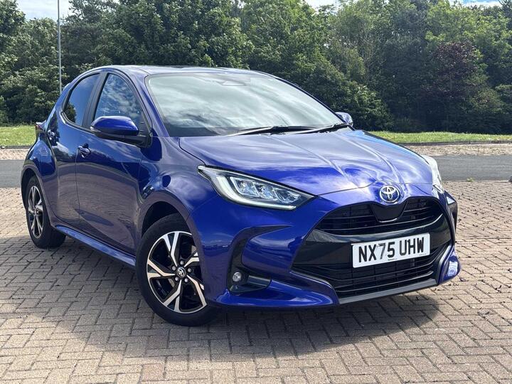 Toyota Yaris 1.5 VVT-h Design E-CVT Euro 6 (s/s) 5dr