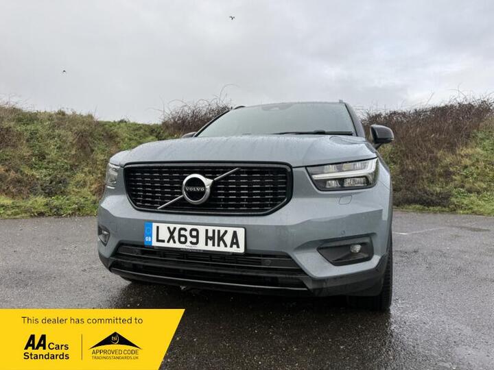 Volvo XC40 2.0 T4 R-Design Auto AWD Euro 6 (s/s) 5dr