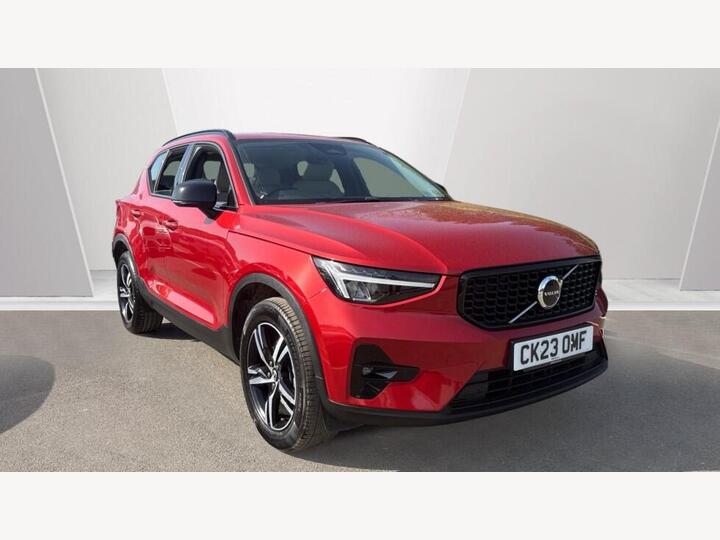 Volvo XC40 2.0 B4 MHEV Plus DCT Auto AWD Euro 6 (s/s) 5dr