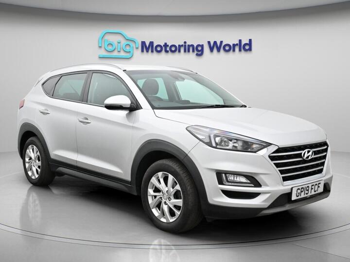 Hyundai TUCSON 1.6 CRDi SE Nav DCT Euro 6 (s/s) 5dr Hyundai TUCSON 1.6 CRDi SE Nav DCT Euro 6 (s/s) 5dr