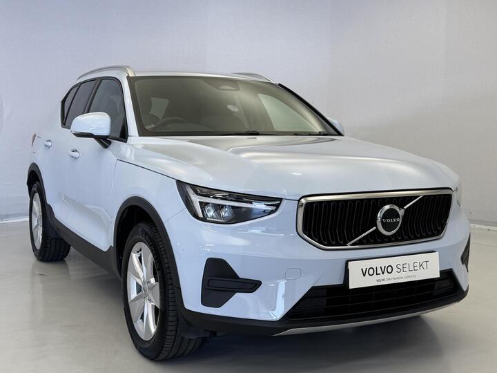 Volvo XC40 2.0 B3 MHEV Core DCT Auto Euro 6 (s/s) 5dr