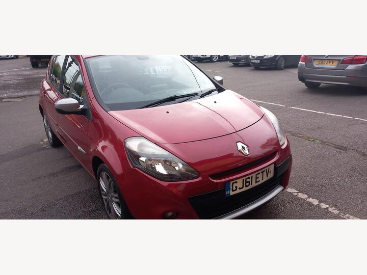 Renault Clio 1.2 Dynamique TomTom Euro 5 5dr Renault Clio 1.2 Dynamique TomTom Euro 5 5dr