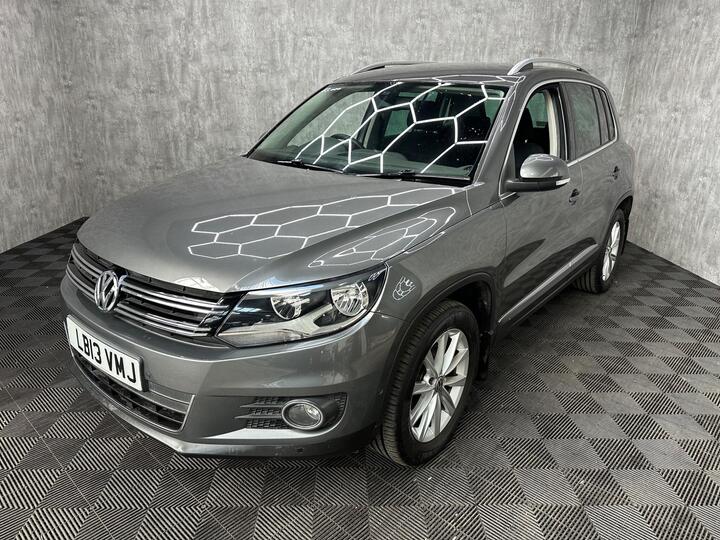 Volkswagen Tiguan 2.0 TDI BlueMotion Tech SE 4WD Euro 5 (s/s) 5dr