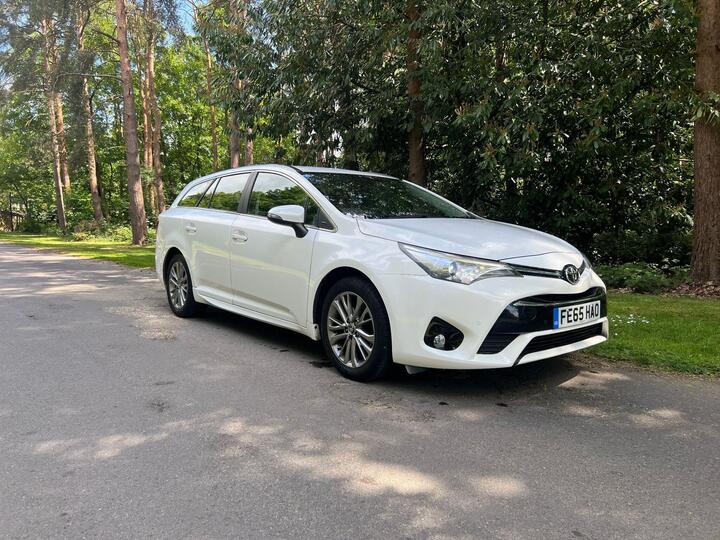 Toyota Avensis 1.8 V-Matic Business Edition Touring Sports CVT Euro 6 5dr Toyota Avensis 1.8 V-Matic Business Edition Touring Sports CVT Euro 6 5dr