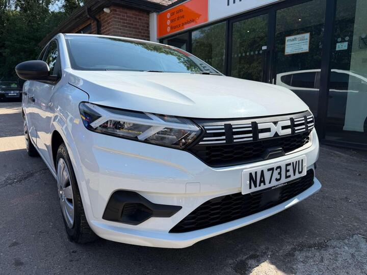 Dacia SANDERO 1.0 TCe Essential Euro 6 (s/s) 5dr