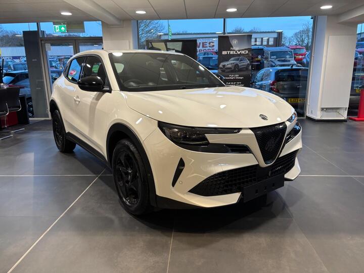 Alfa Romeo Junior Ibrida 1.2 MHEV Ibrida E-DCT Euro 6 (s/s) 5dr