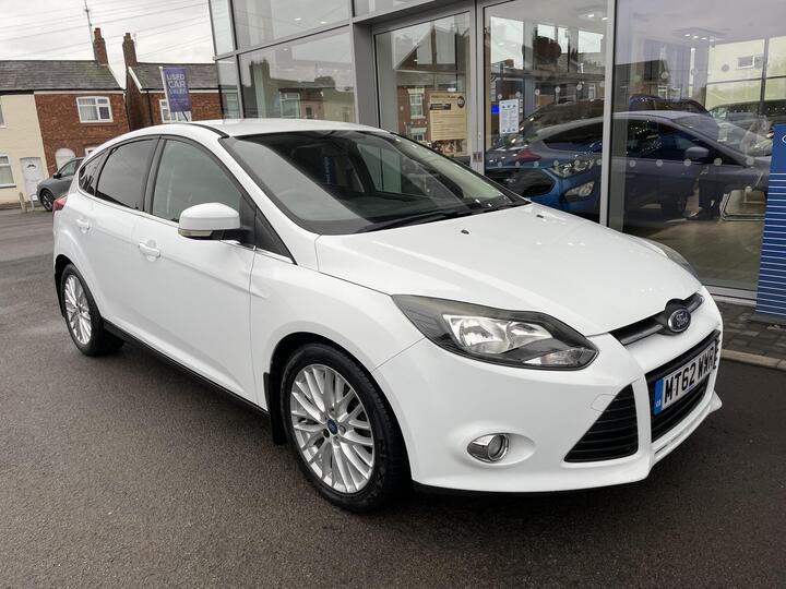 Ford Focus 1.0T EcoBoost Zetec Euro 5 (s/s) 5dr